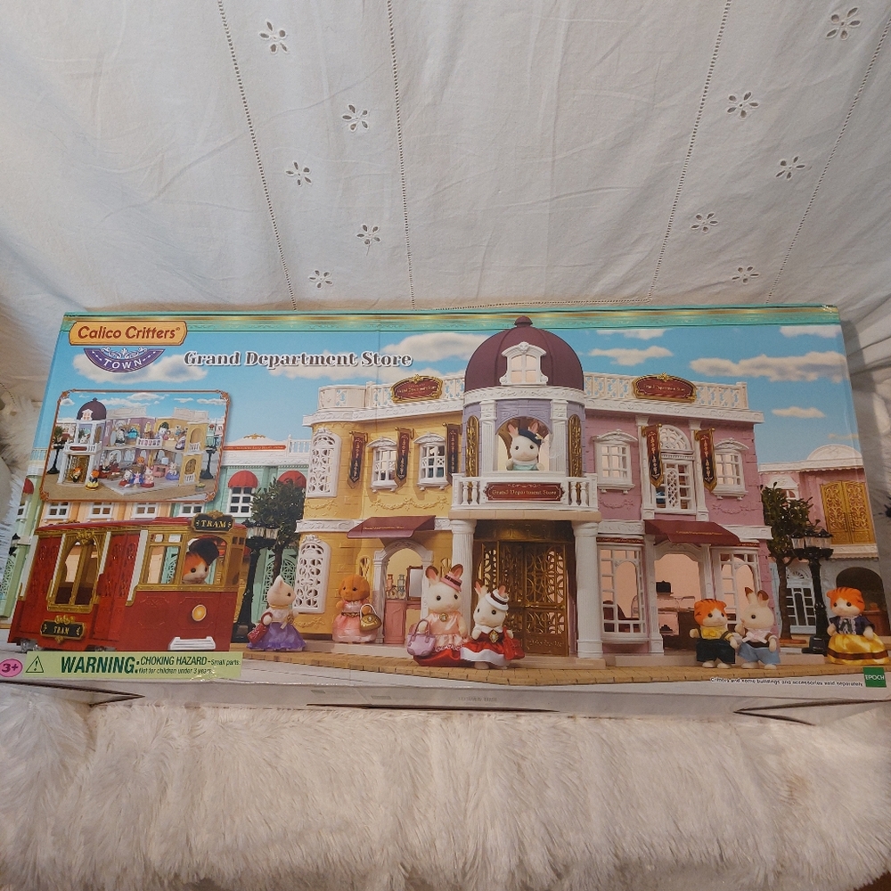 Calico critter Grand Department store new in box nwt unopened